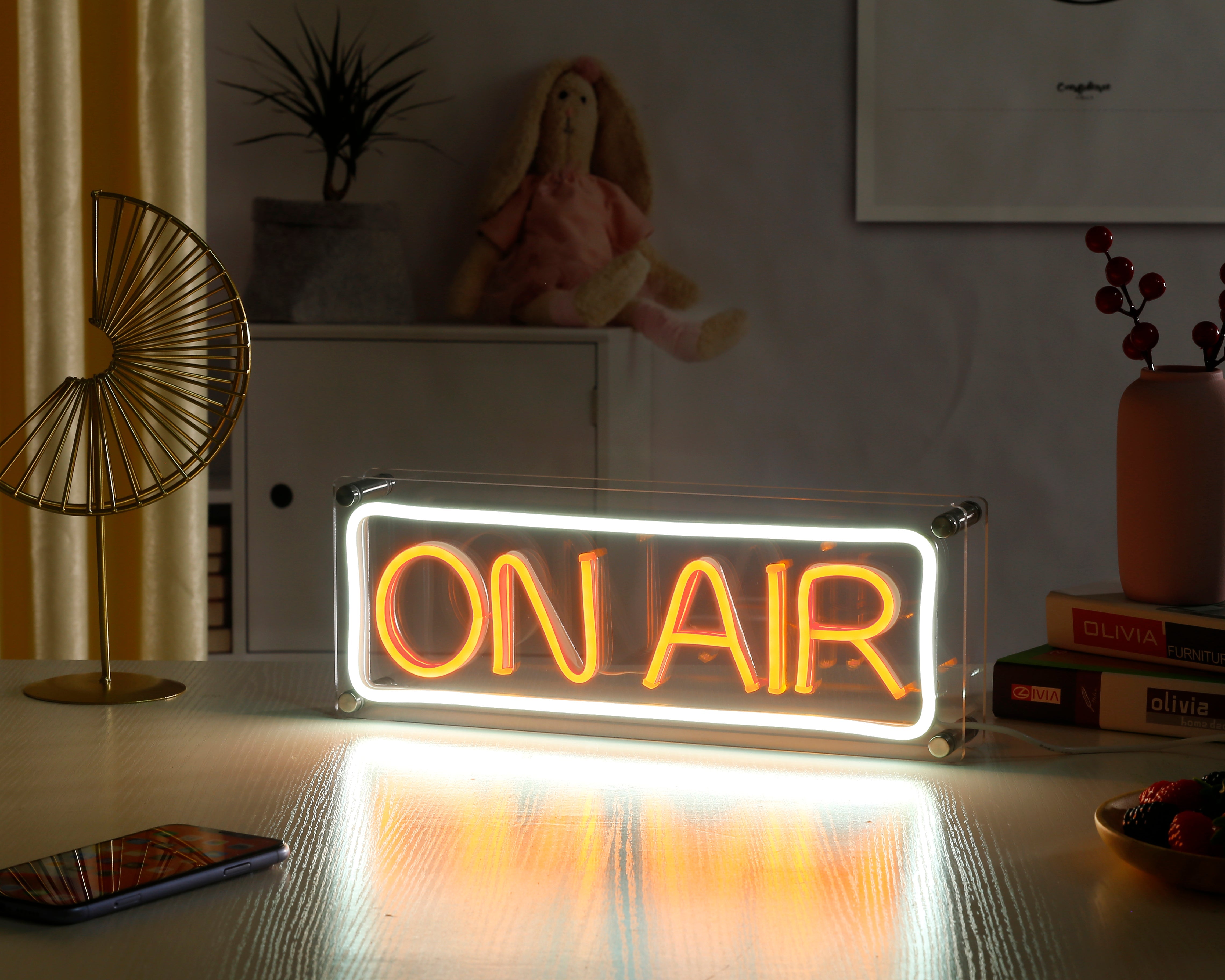 "On Air" Schreibtisch LED Neonschrift