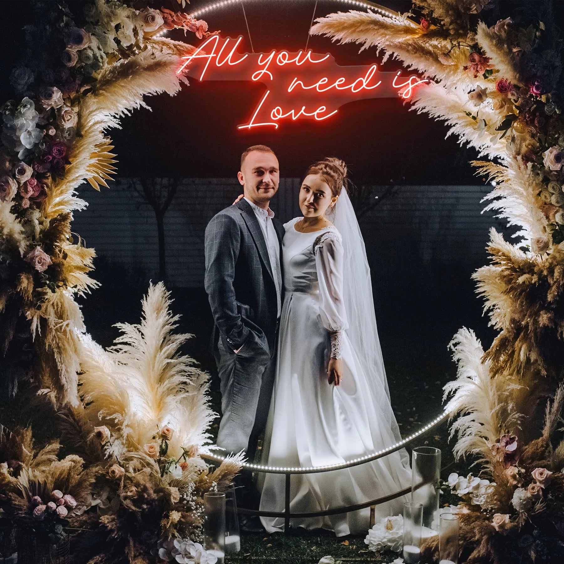 „All You Need Is Love“ – LED Neon Sign für unvergessliche Hochzeitsmomente