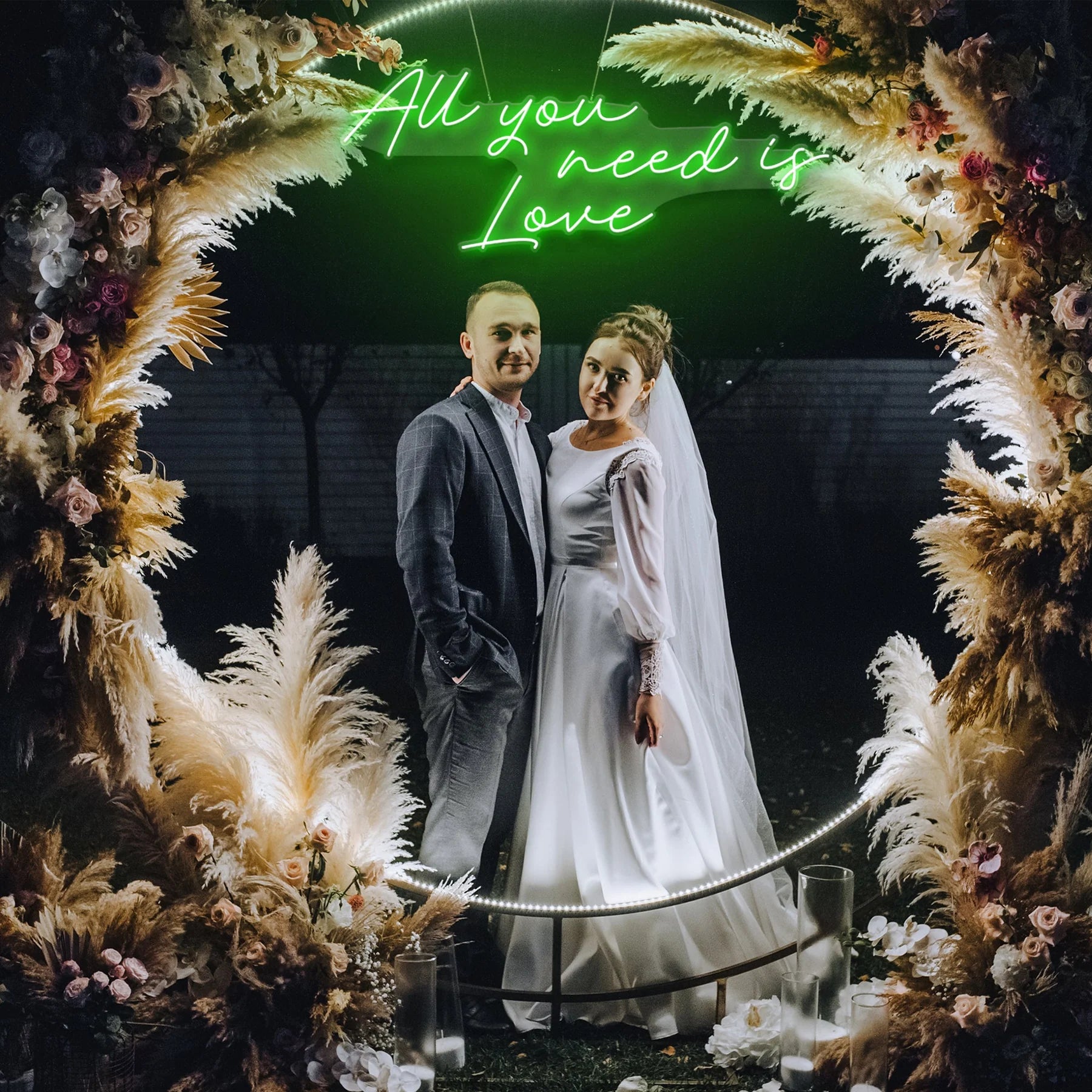 „All You Need Is Love“ – LED Neon Sign für unvergessliche Hochzeitsmomente
