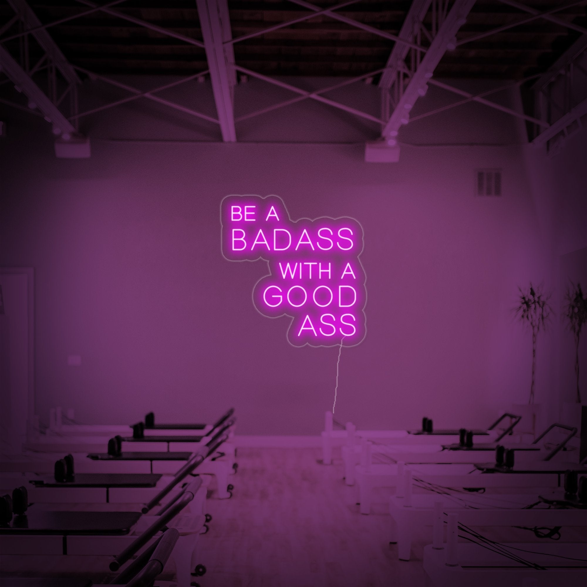 "Be A Bad Ass With A Good Ass, Fitnessstudio Dekoration, Fitnessstudio Zitate, Fitness Zitate, Workout Zitate" Neonschrift