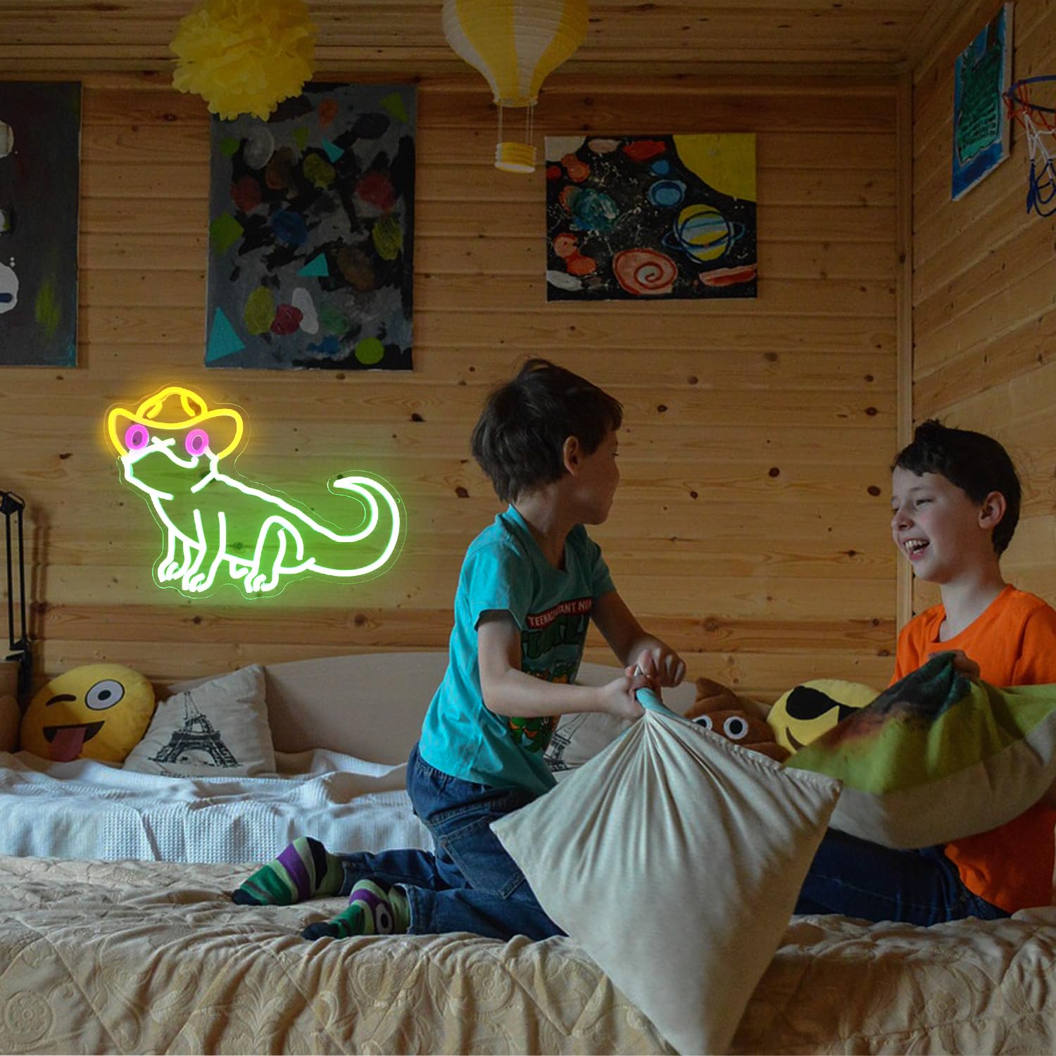 Grüne Leguan Neonlampe mit Cowboyhut – Coole Reptilien LED-Deko