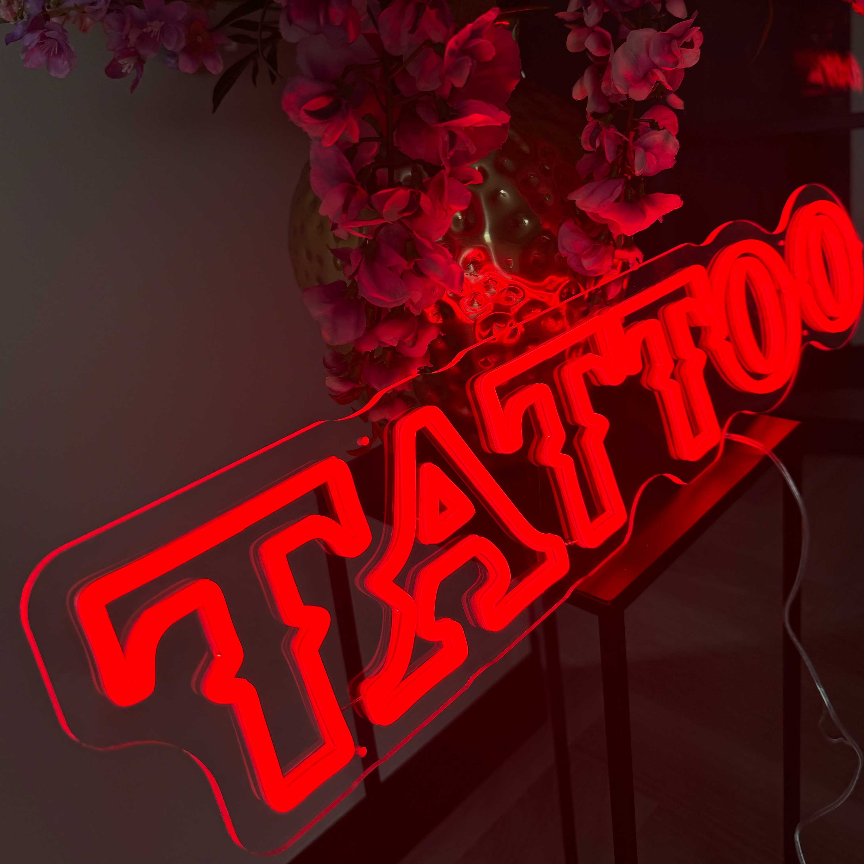 Neon Schild Tattoo