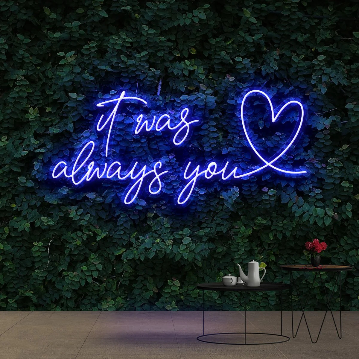 „It Was Always You 2.0“ – Ihr leuchtendes Liebesbekenntnis in Neon