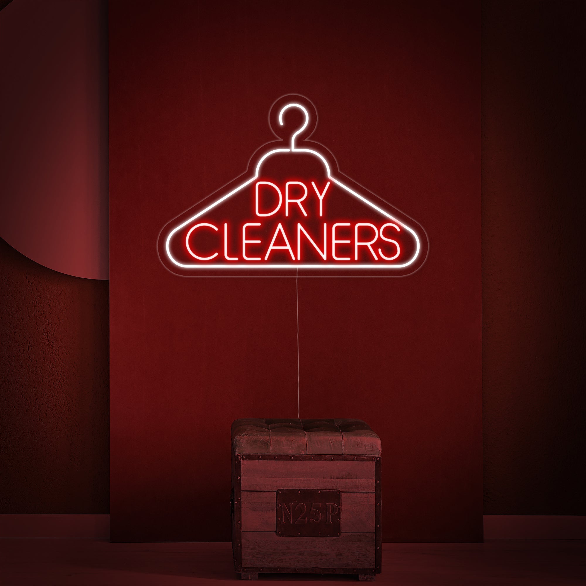 "Wäscherei, Dry Cleaners" Neonschrift