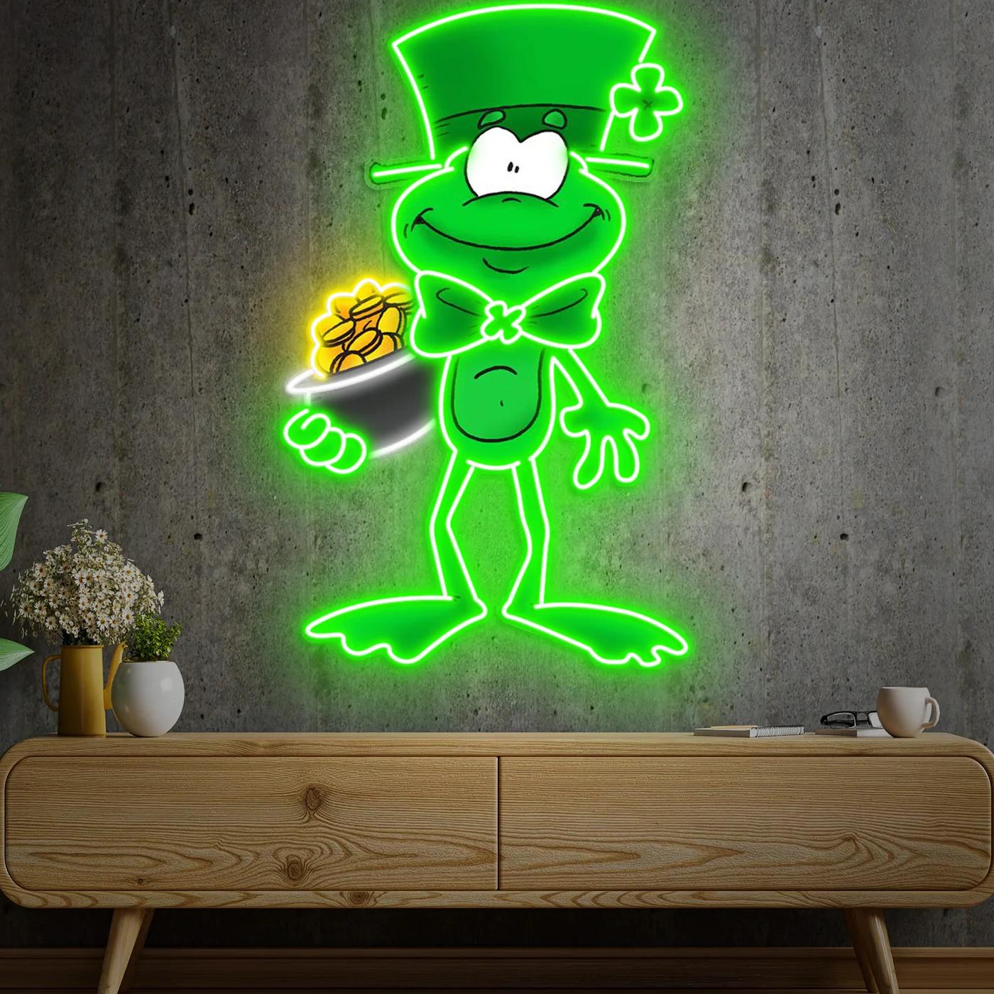 Patrick's Day hält Geld in der Hand und trägt einen Hut mit Neon-Acryl-Kunstwerk