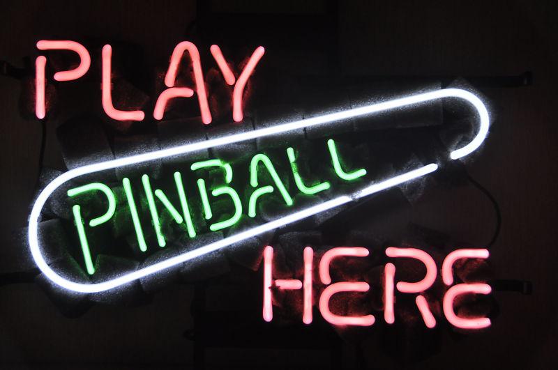 Play Pinball Here Game Room Neonschrift