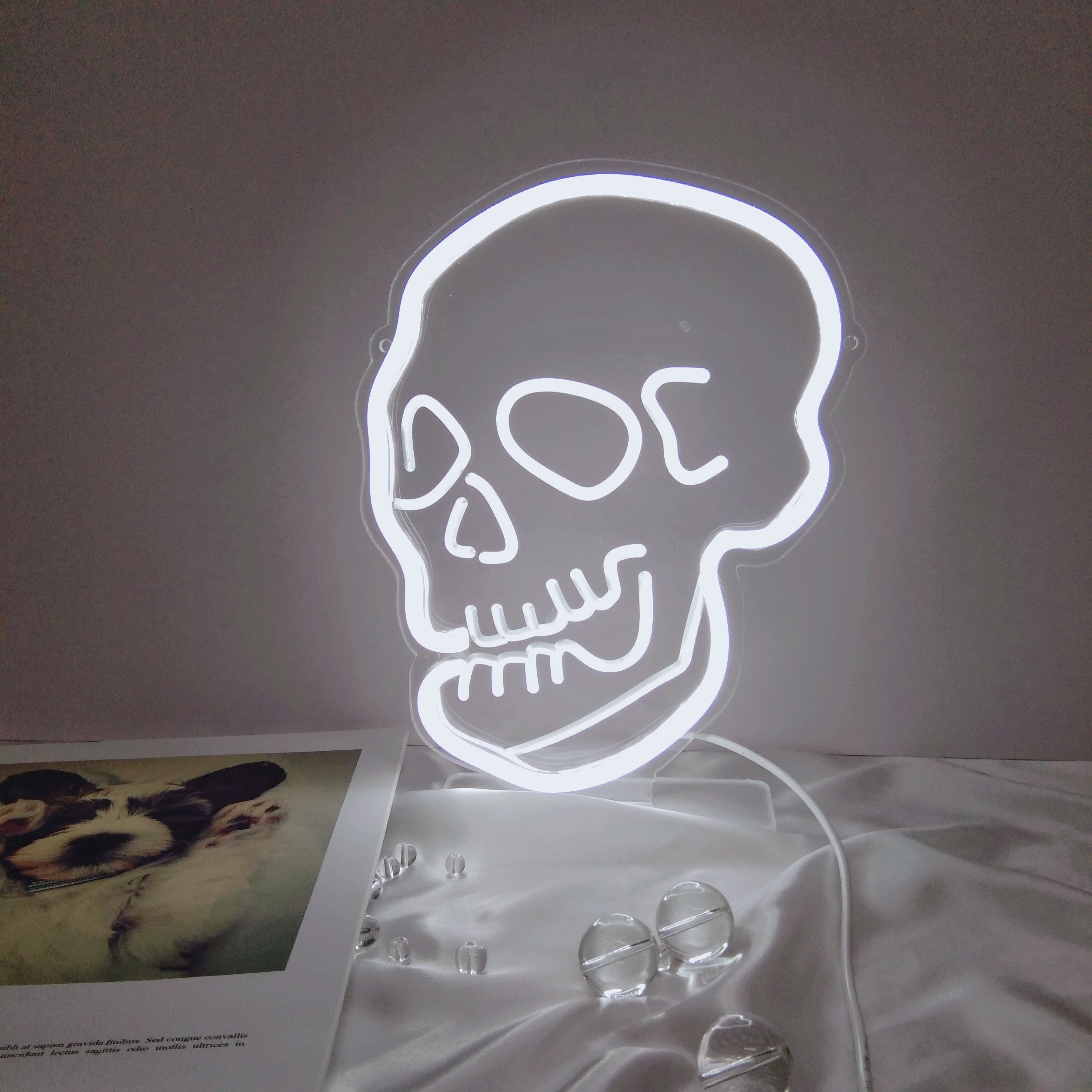 "Schädel" Schreibtisch LED Neonschrift