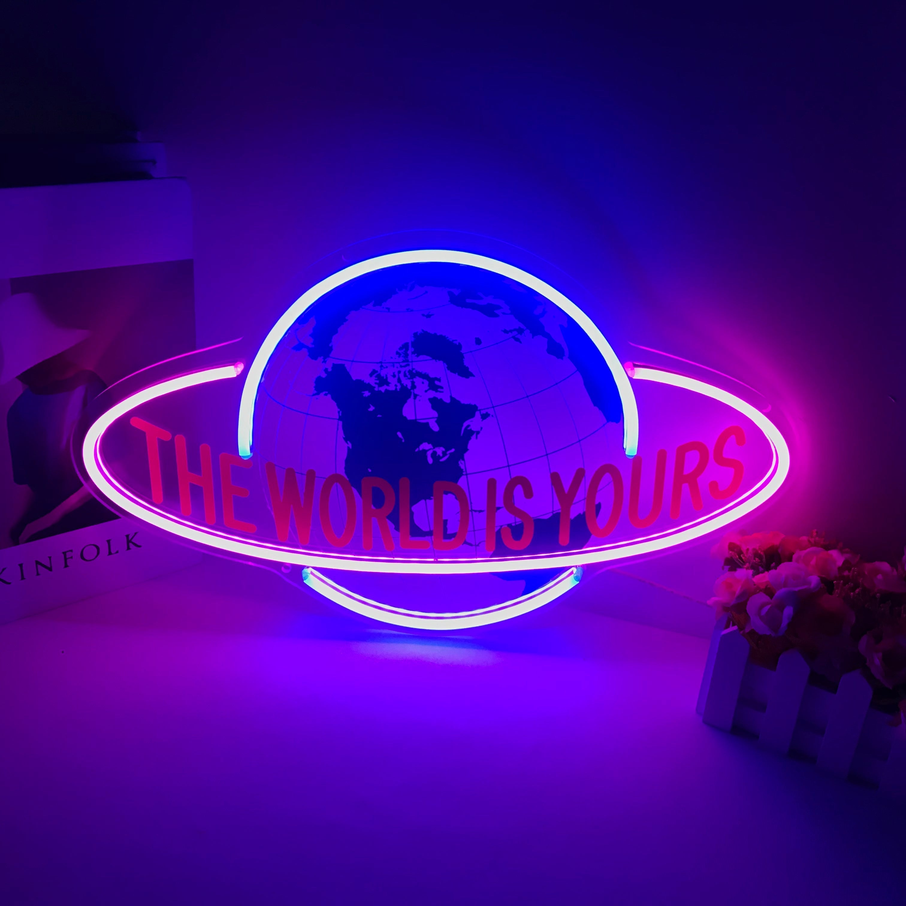 "The World Is Yours" Mini Neonschrift