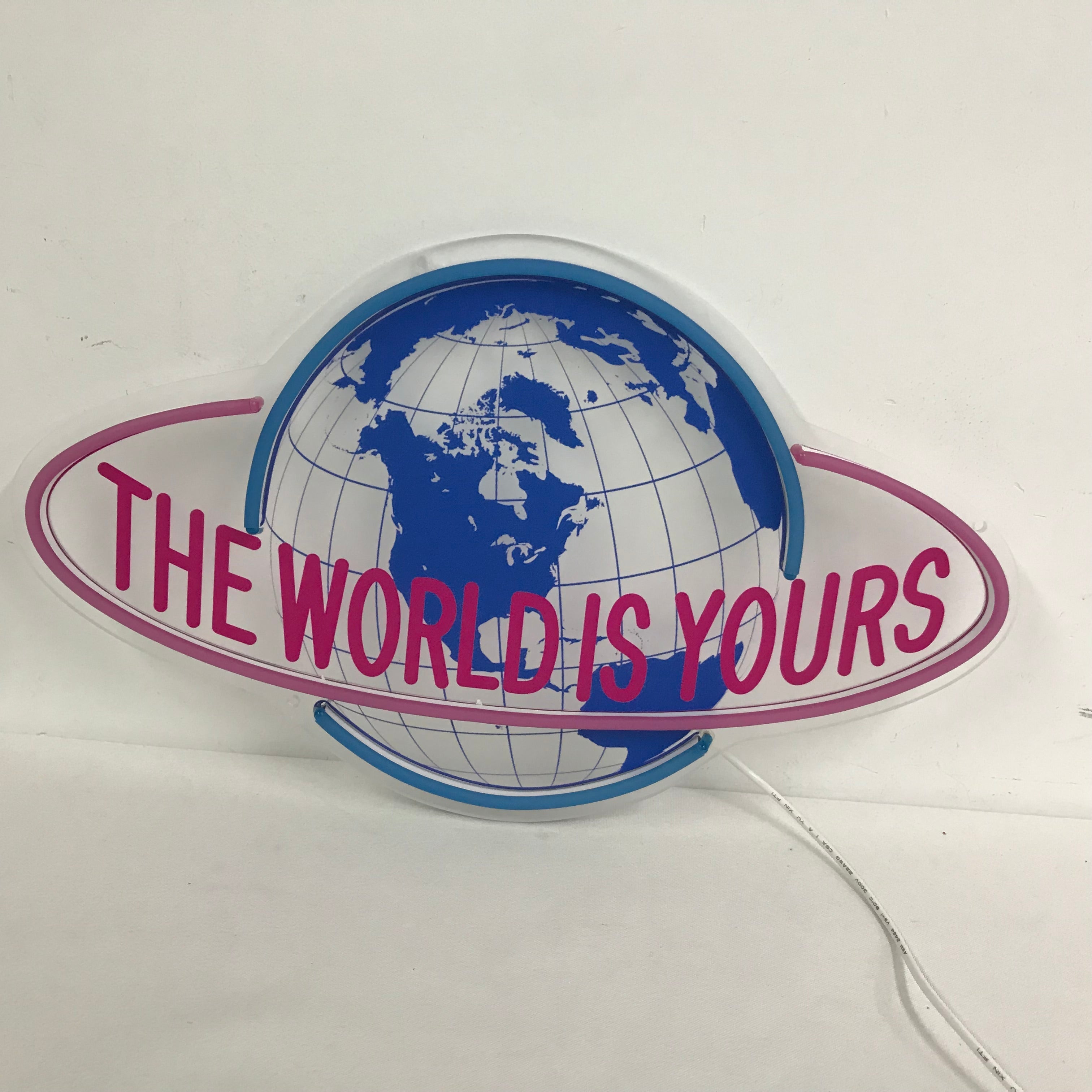 "The World Is Yours" Mini Neonschrift